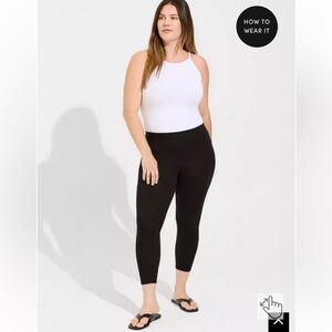 Torrid Crop Leggings - Size 2